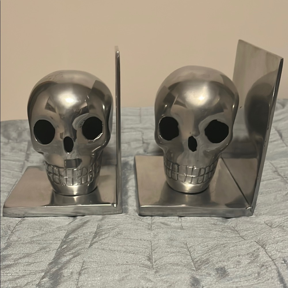 Urban Barn Aluminum Silver Skull Bookends